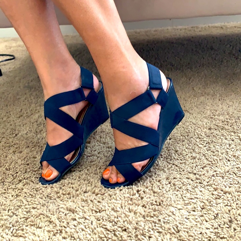 Navy Sandals with Elastic